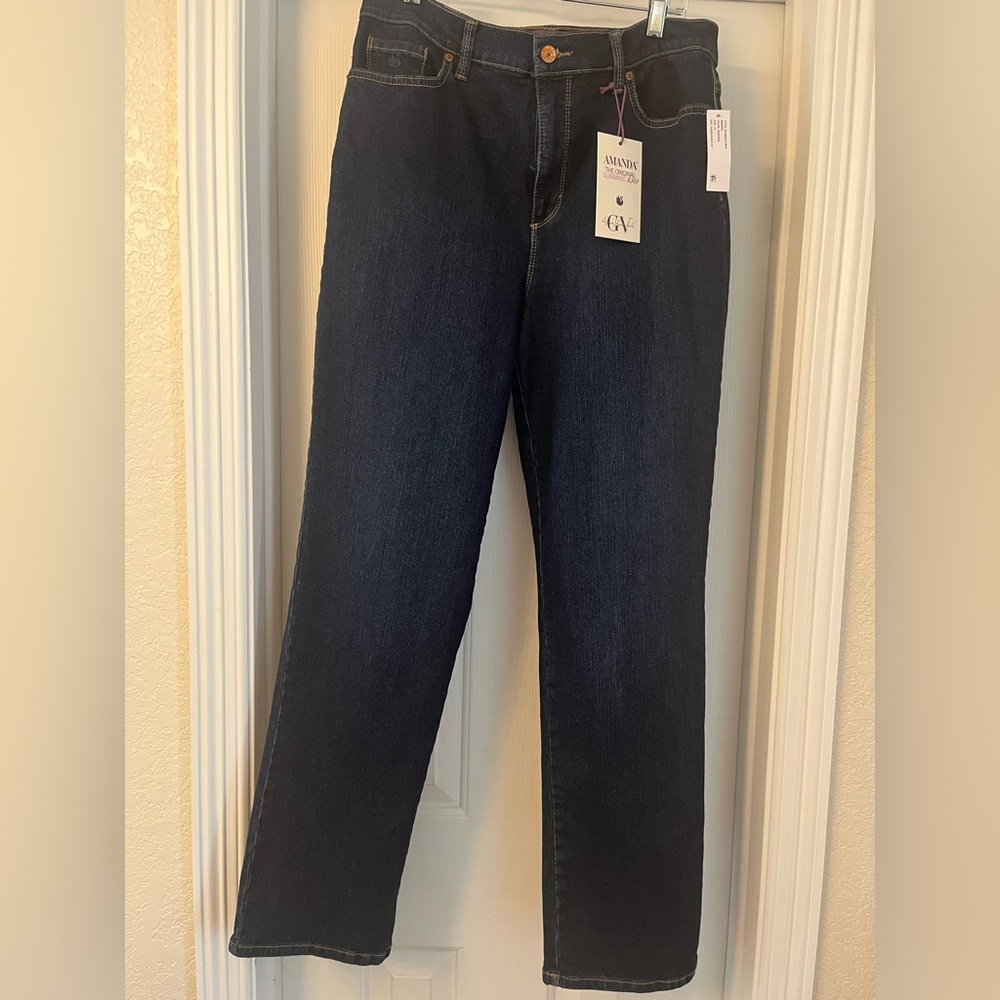 GV Amanda slimming jeans straight legged dark stone wash size 12. New with tags
